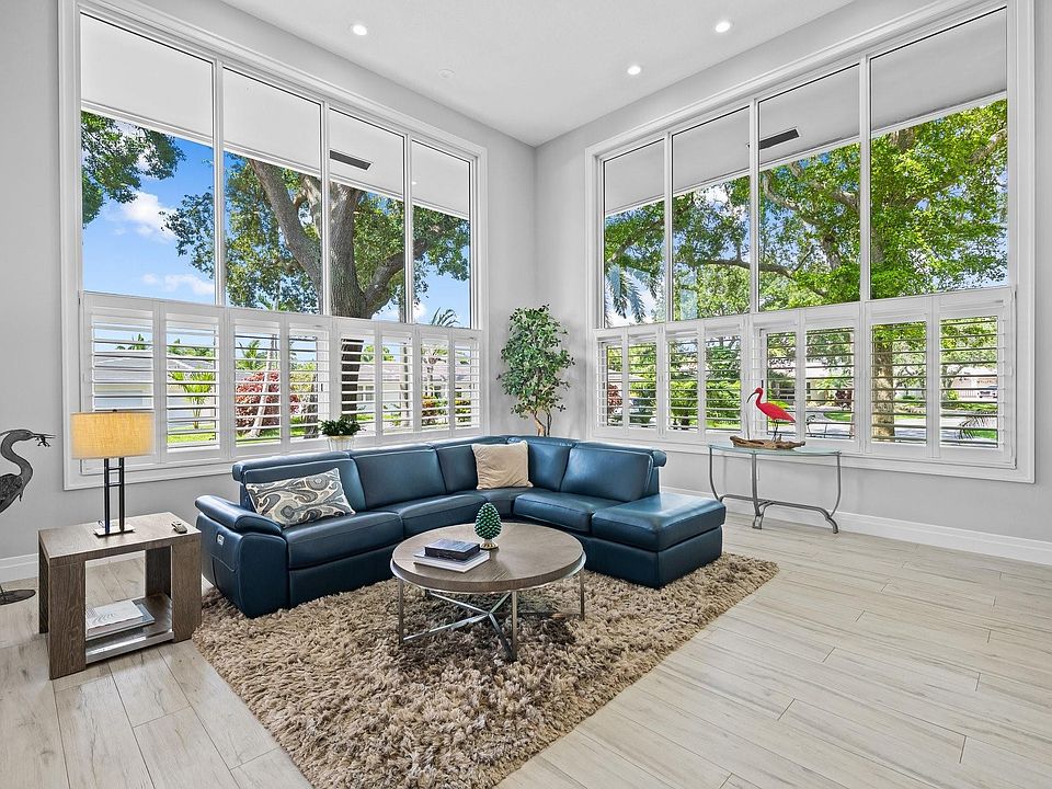 1st image of 4500 NE 21st Lane