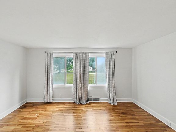 4th image of 816 State St