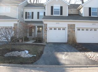 4355 Waters Edge Dr, Island Lake, IL 60042