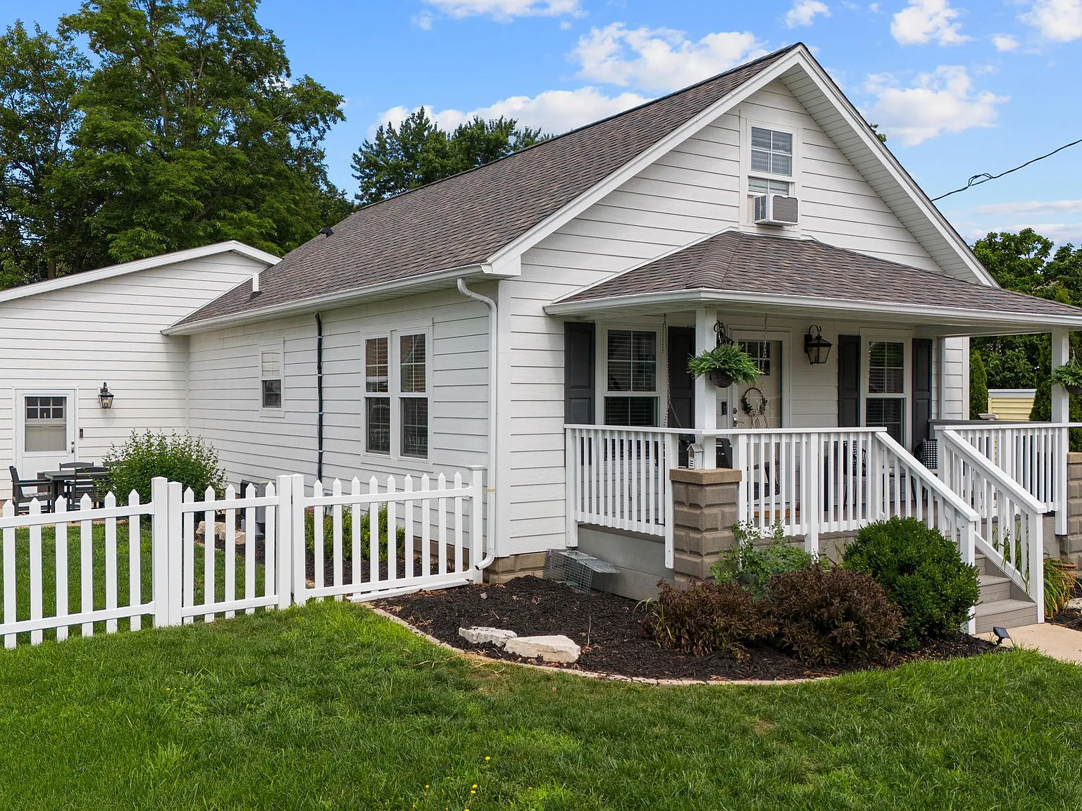 3 bed, 1723 sqft, $6,000 — Photo 3