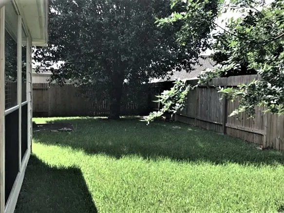4715 Meadows Edge Ln — Photo 17
