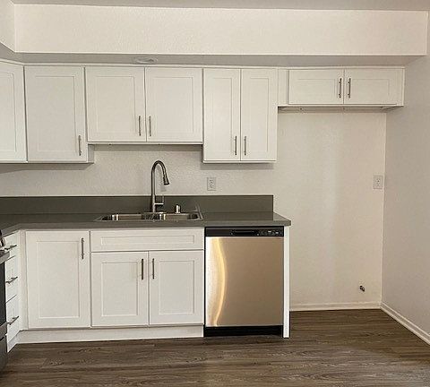 3rd image of 817 S Magnolia Ave #B
