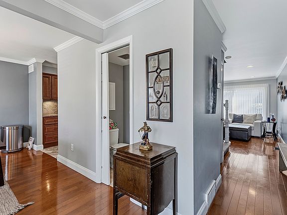 5th image of 1865 Newporte Ct #248