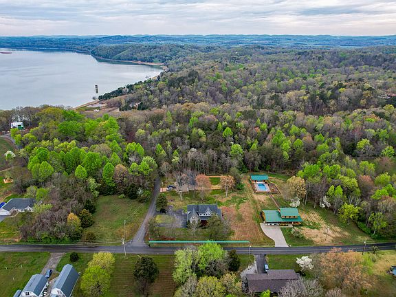 5th image of 3604 Cove Ln