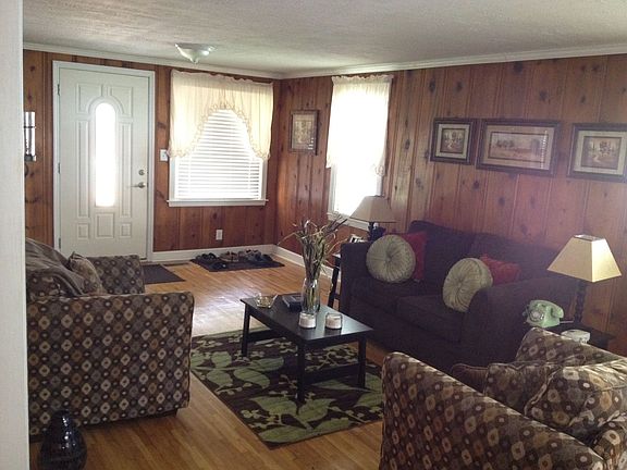 3rd image of 427 Green Acres Dr