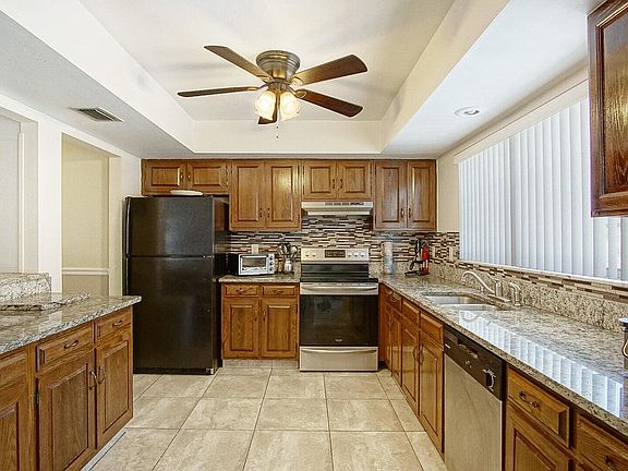 5th image of 2141 SE Morningside Boulevard