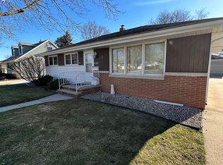 906 S Christine St, Appleton, WI 54915