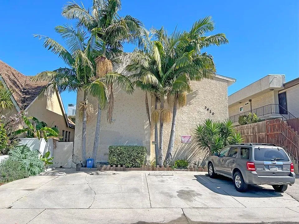 Studio, 1.0 bath, 500 sqft, $1,395 — Photo 2