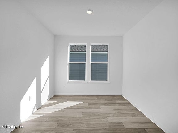 3rd image of 339 CURVED BAY Trail