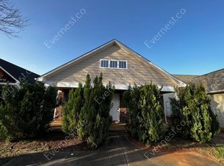 175 Moss Stone Ln, Calera, AL 35040