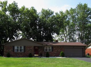 5205 Magnolia Dr, Columbus, IN 47203