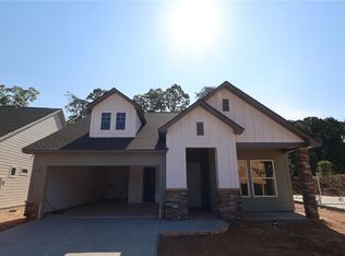 1410 Autumn Lake Dr, Gainesville, GA 30504
