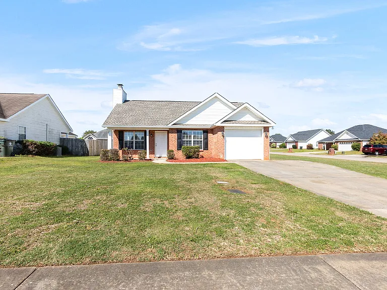 200 Stirling Bridge Dr — Photo 2