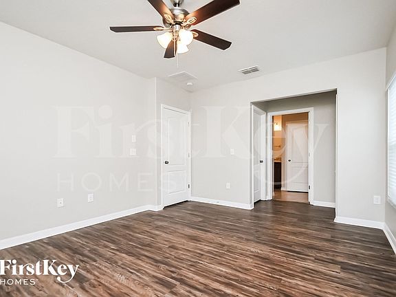 5th image of 1817 Harbour Blue St