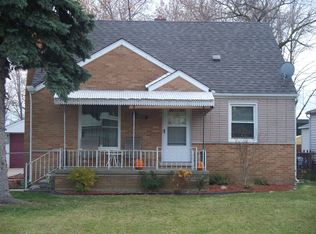 19930 Fenton St, Roseville, MI 48066
