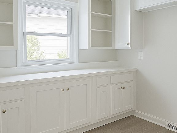 3rd image of 19497 Grandville Ave #1