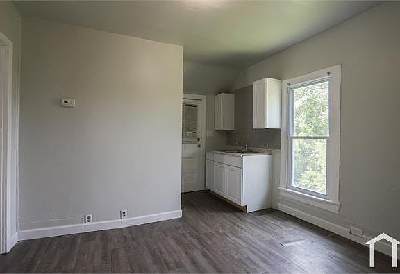 5th image of 8910 Vineyard Ave #Up