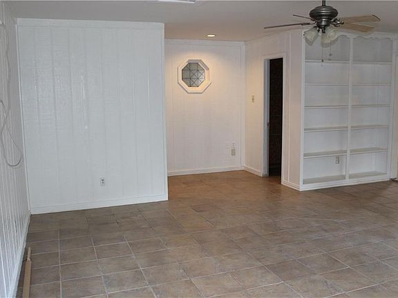 3rd image of 234 Cedar Holw