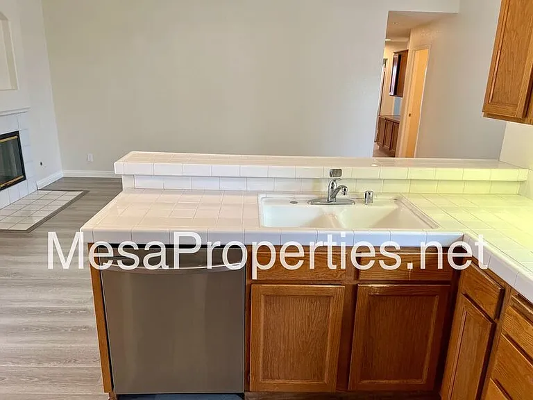 2816 W Fairview Dr — Photo 13