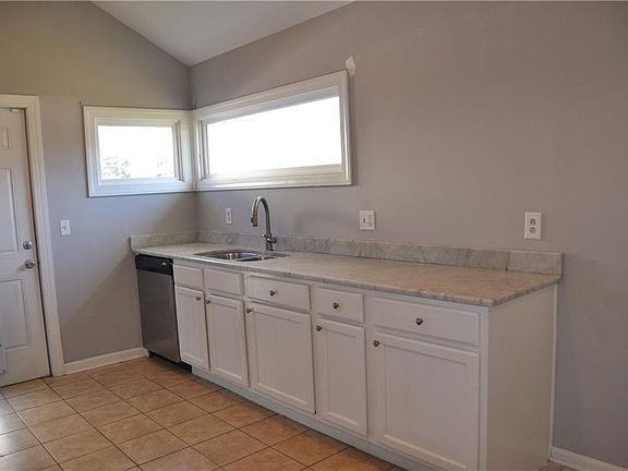 4th image of 7705 Wildwood Dr
