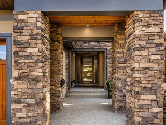 4th image of 134 W Aspen Ridge Pl SW