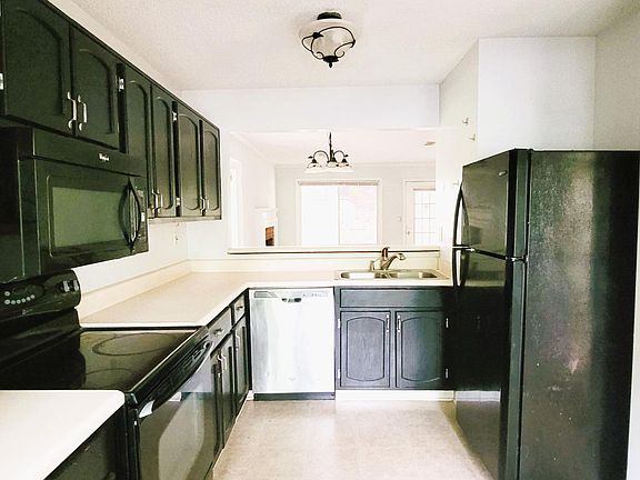 5th image of 5028 Laurel Springs Way SE