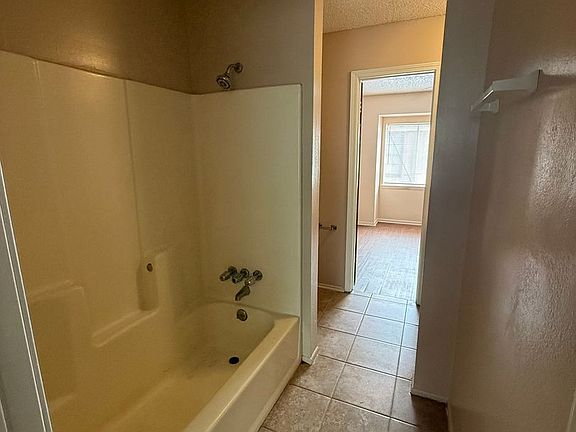 3rd image of 8845 Gsri Ave #C