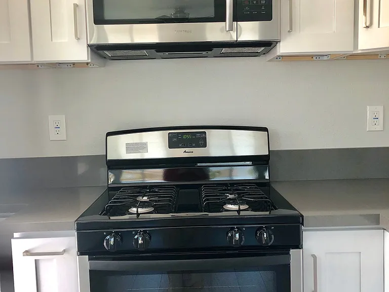 10400 Gunn Ave — Photo 10