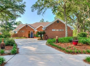 318 Lake Ridge Dr, Fairhope, AL 36532