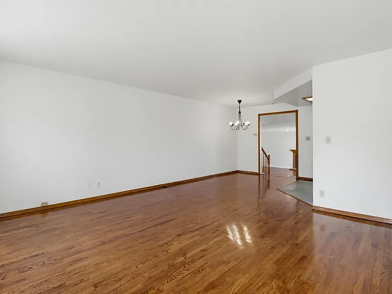 7134 Hybeth Dr — Photo 3