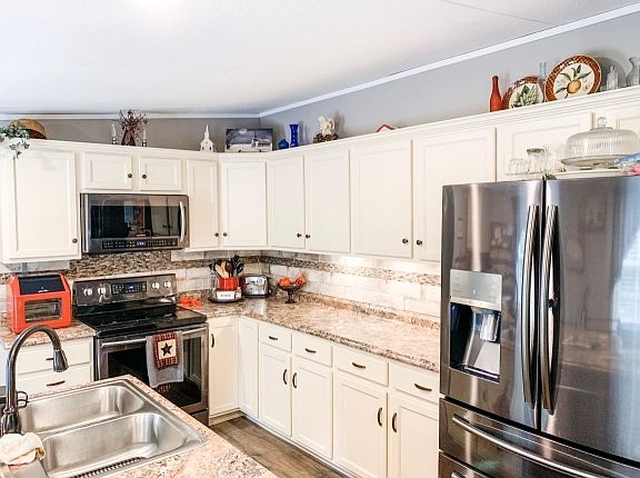 2nd image of 150 Miller Dr