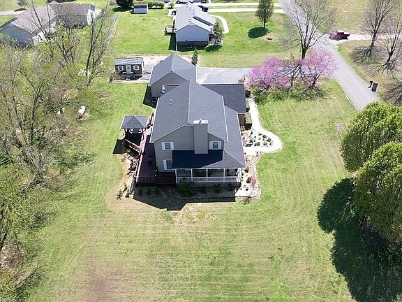 5th image of 1340-1340 Mountain Top Ln
