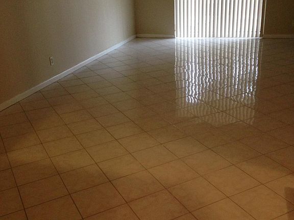2nd image of 11589 NW 41st St