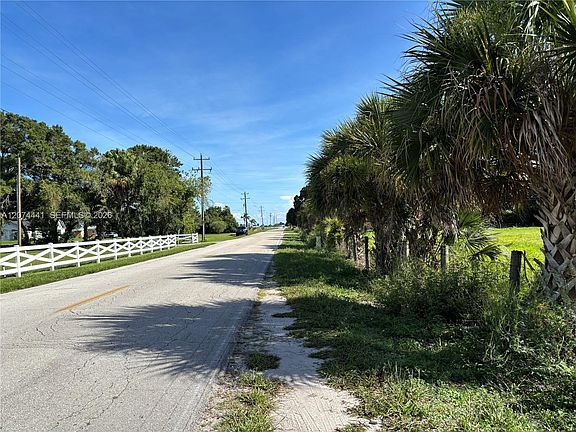 3rd image of 375 & 311 County Road 720