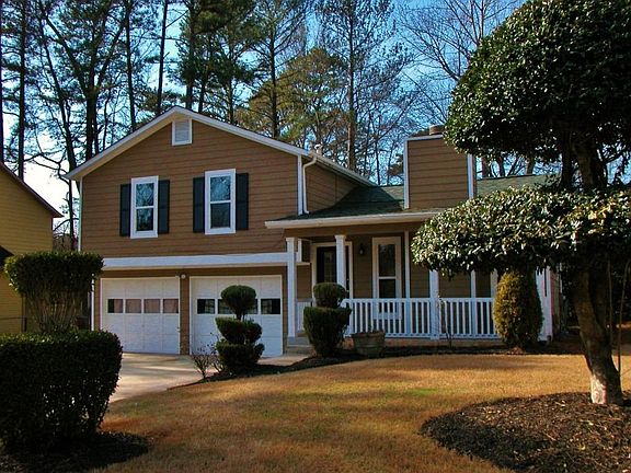 3rd image of 2679 Porter Dr