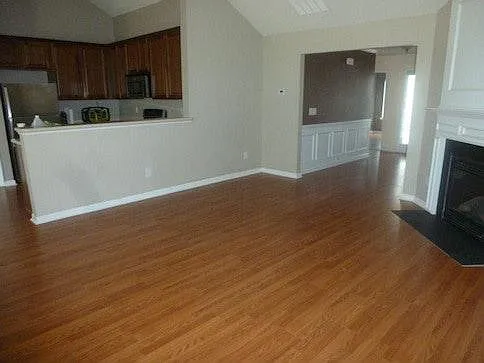 216 Latherton Ct — Photo 3