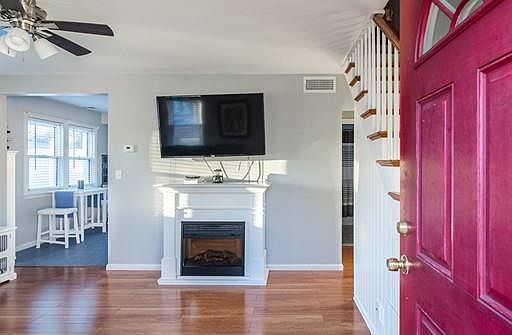 2nd image of 104 Stoughton St