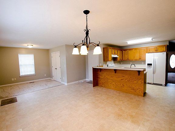 3rd image of 1532 John Galt Dr