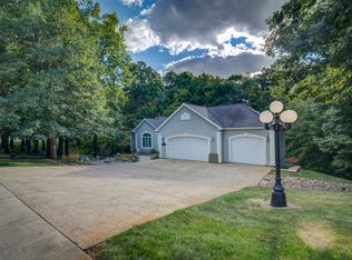 5345 Bailey Ave, Clinton, IL 61727