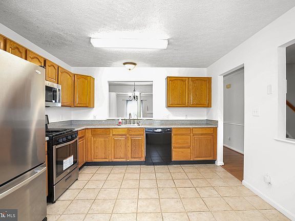5th image of 504 Tolbelt Ct
