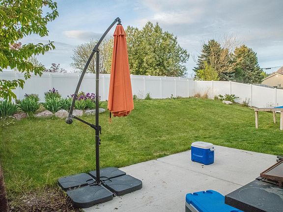 enclosed rear yard
