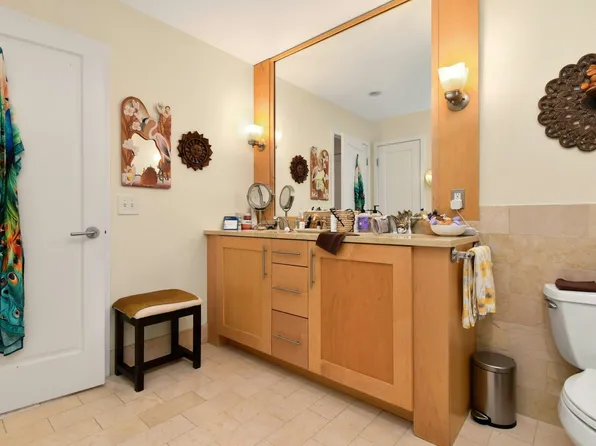 1125 Maxwell Lane image 17 of 18