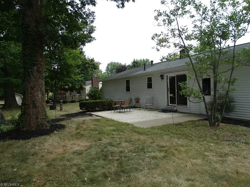 3 bed, 1500 sqft, $1,800 — Photo 4