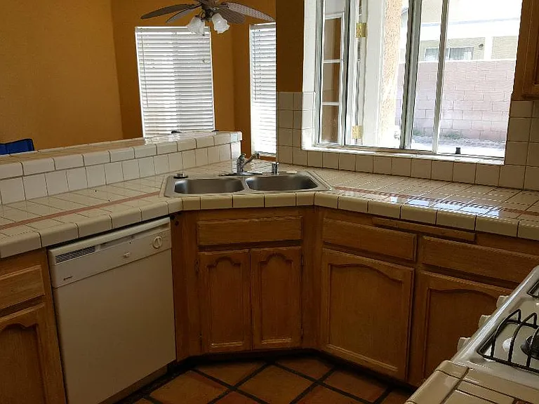 69425 McCallum Way — Photo 3