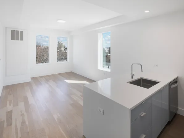 195 Clarkson Avenue image 1 of 12