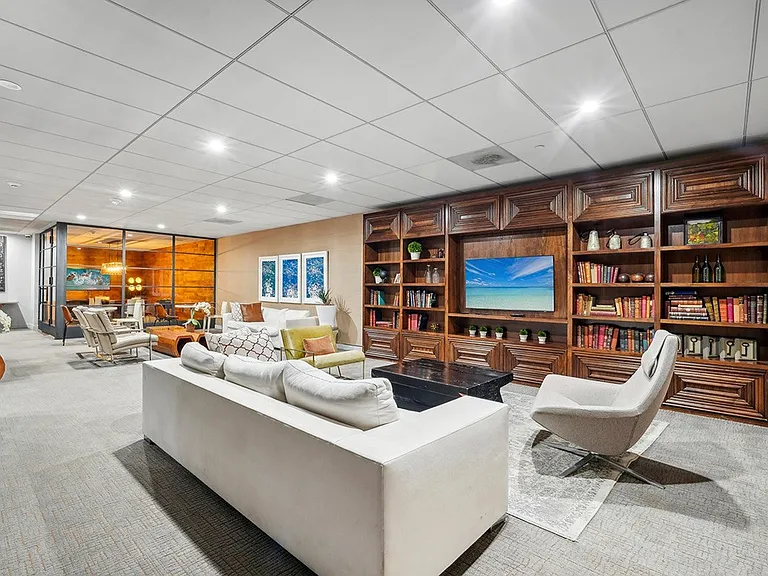 Resident Lounge