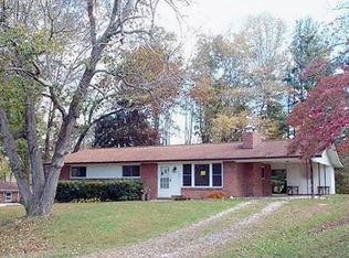 121 Sunset Hill Dr, Etowah, NC 28729