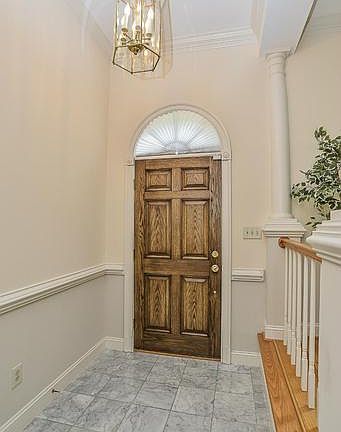 2nd image of 2818 Thaxton Ln