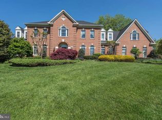 1098 Mill Field Ct, Great Falls, VA 22066