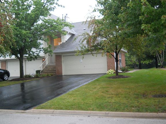 2nd image of 30W036 Mayfair Ct